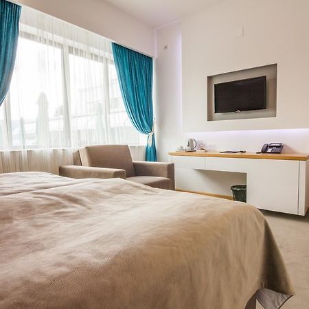 Gardenia Hotel & Spa Veles Quarto foto A bedroom in a hotel