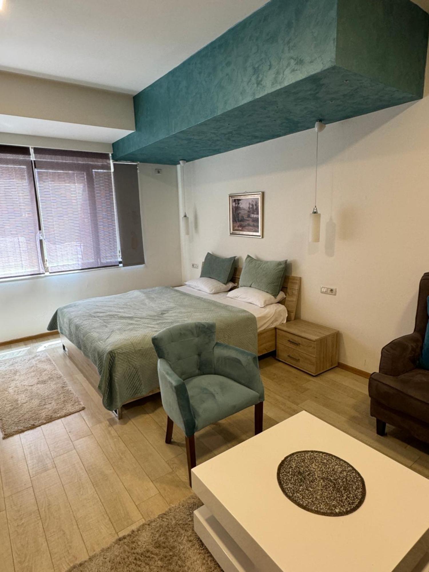 Gardenia Hotel & Spa Veles Exterior foto A bedroom in a hotel